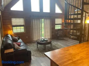 Image of Cozy 1 bedroom cabin in the heart of Jonesborough