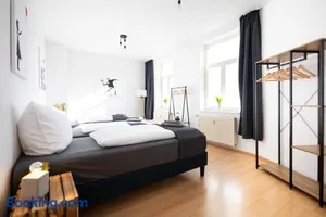 Image of Ko-Living - Händel Stuben - Street Art Design Apartments - Altstadt - zentral - Küche - Smart TV - mehrere Apartments - bis zu 6 P