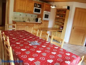Image of Appartement 3 chambres pour 6-8 personnes avec balcon et garage à La Clusaz - FR-1-459-10