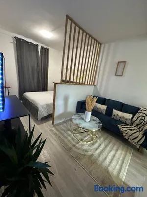 Image of Cosy House à 9 mins RER A et 35 mins de Paris
