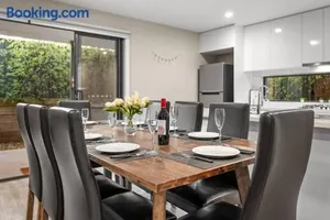 Image of Sovereign Hill Close -private, peaceful, modern