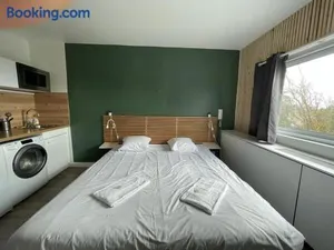 Image of Appartement design tout confort (parking gratuit)