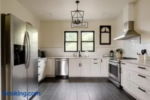 Image of Stay Portland - Fresh Farmhouse Remodel in SE Portland 96BikeScore