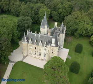 Image of Chambres d'Hôtes de grand standing à 35mn du circuit du Mans, 35mn de Tours et 20mn du zoo de la Flèche