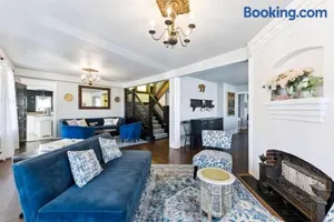 Image of 2400 Central Ave