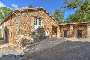 Image of Les Juliannes - Gîte La Pierre Etoilée Piscine Jardin