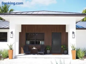 Image of NEW Luxury Mellow Marlin w Pool Jupiter FL
