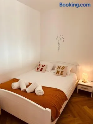 Image of Agréable Studio Chantilly avec balcon et parking securisé