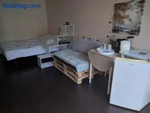 Image of JOLI STUDIO PRIVE