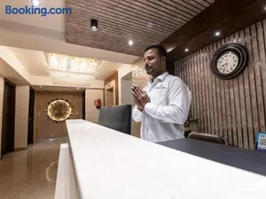 Image of HOTEL EMERALD INN
