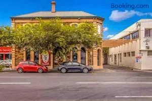 Image of studio 436/247 gouger in the city ex hotel room