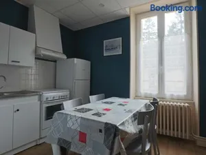 Image of Appartement 4 pers, 1er étage, Wi-Fi, La Bourboule - FR-1-858-16