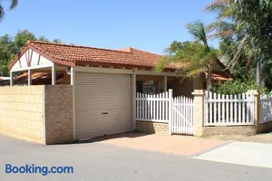Image of Geraldton Luxury Retreat 2 with free Streaming