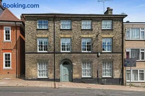 Image of 119 Northgate st - Delightful one bedroom apartment with fantastic living space