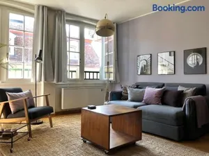 Image of Historical, Bright & Beautiful in Old City - 3rd floor