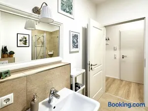 Image of COZEE - Cozy 1-room Apartment with Netflix