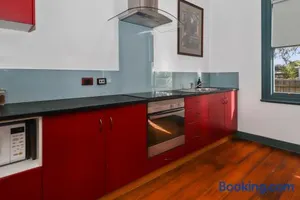 Image of The Settlers Cottage - In the Heart of St Helens