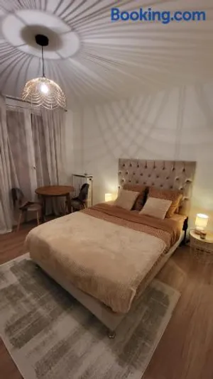 Image of Château 5 min avec balcon et un Stationnement gratuit