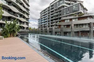Image of LUXURIOUS RIVERSIDE RESORT STYLE APARTMENT☆POOL☆SPA☆GYM☆ROOFTOP WITH CITY VIEWS