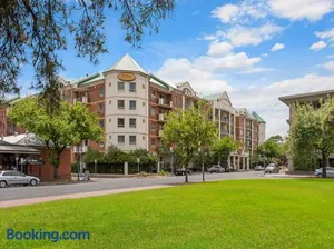 Image of Spacious 4 BR and 2 Bathrooms City Apartment