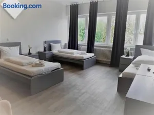 Image of Mehrbett-Apartment 8 Citynah, einfache Ausstattung
