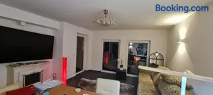 Image of Möblierte Souterrainwohnung mit 2 Schlafzimmern und Garten