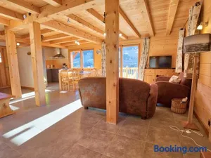 Image of Chalet typique, 4 chambres, vue montagne, WIFI, parking - FR-1-505-66