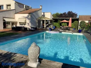 Image of Villa charmante à Nalliers avec piscine