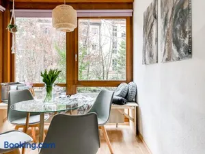 Image of Studio near Altstadt /w Workspace, Feng-Shui & Art