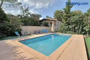 Image of Villa climatisée de 195 m2 avec piscine privée
