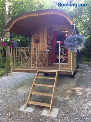 Image of ROULOTTE - LE DOMAINE DES ECREVISSES