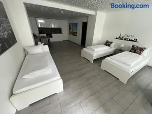 Image of Wohnen auf Zeit Apartments mit E-Ladesäulen Monteure