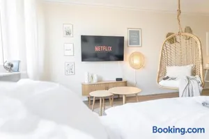 Image of Wolfsburg Innenstadt - HAPPYHOME - direkt in der Porschestraße, 5 Personen & Kind, 3 Zimmer