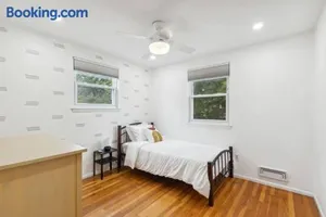 Image of The Chill Pad Deluxe in Cherry Hill