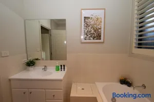 Image of Entire 4 Bed Serene Sanctuary