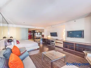 Image of Beautiful High Rise Condo-307