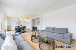 Image of Large 130 m² 4-bedroom apartment