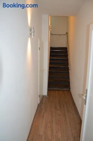 Image of Modern und Ruhig in Wuppertal mit Heimkino-Beamer! Top Ausstattung und Privatparkplatz an der Unterkunft