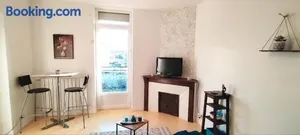 Image of Location chambre spacieuse avec balcon et piscine