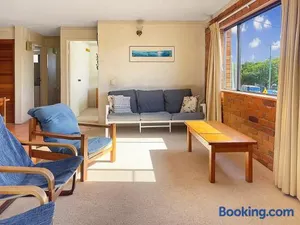 Image of 1 Still Breeze