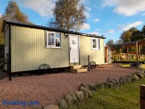 Image of Sunset View Shepherds Hut