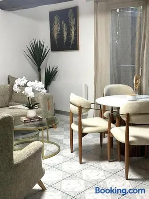 Image of Maison Perle rare 2 "Le cosy de l'aéroport CDG"