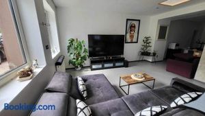 Image of Grand appartement rez de jardin