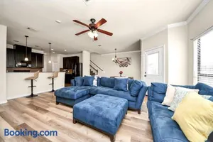 Image of Cozy & Spacious Getaway -4Bedroom With King bed & Backyard