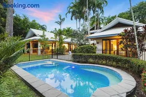 Image of 65 Mitre Port Douglas - Villa with golf course views