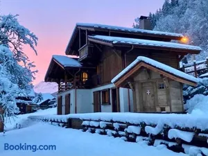 Image of CHALET MITCH