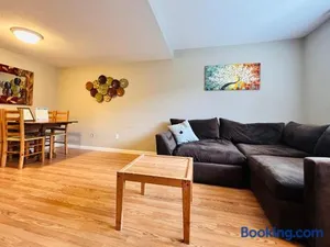 Image of Luxe on Penn Family Friendly, Toddler amenities, baby proof with baby gate, toys, bath toys, cups and plates, Separate Workstation with Desk and Monitor, located in desirable SE Boise next to the Greenbelt and Boise River