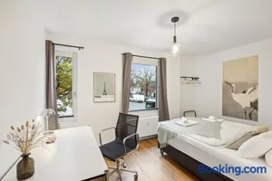 Image of Apartment Kranich mit 3 Zimmern, top Infrastrukturlage HH Langenhorn, nähe Airport, Boxspringbetten und Arbeitsplätzen mit Glasfaser WLAN