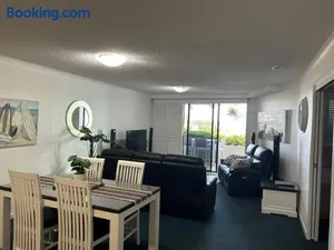 Image of Prime Position – Dream Holiday Unit in Caloundra!!