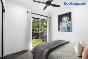 Image of Secluded Luxury 2BR Rainforest Retreat Free Wi-Fi